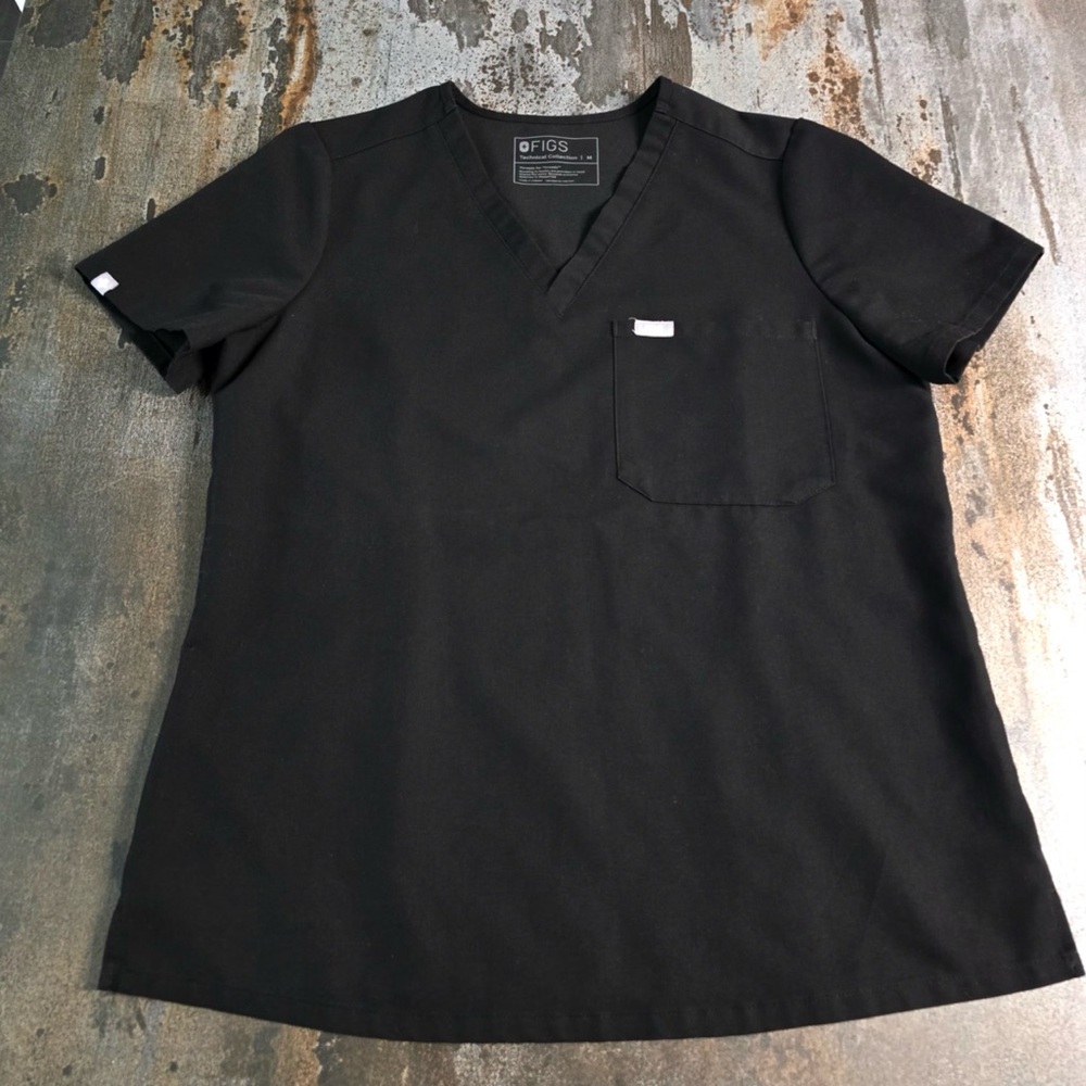 Figs Catarina Scrub Top for women size medium